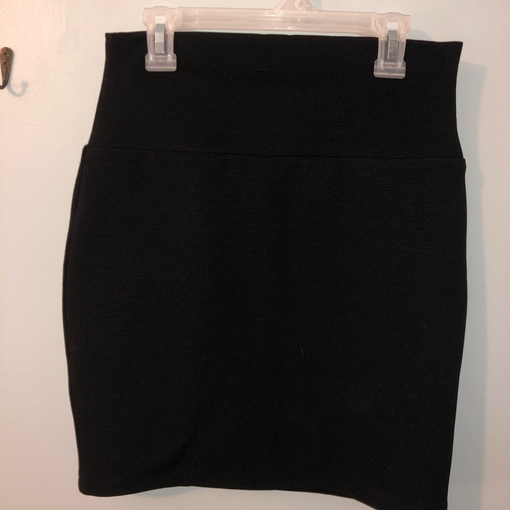 Black pencil skirt